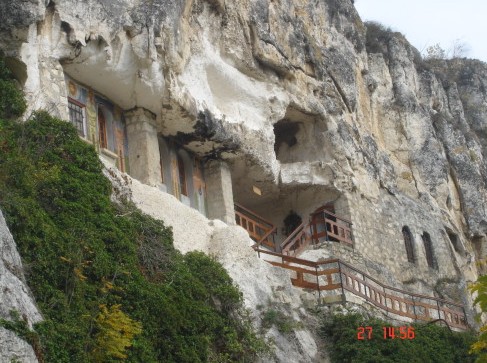 Ивановский скальный монастырь