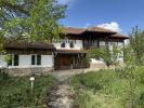 Реконструированный каменный дом с большим участком 